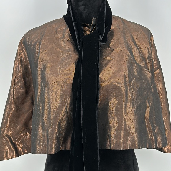Vintage cape by Sosnik’s Winsont Salem copper with black velvet neck tie capelet - Picture 3 of 12